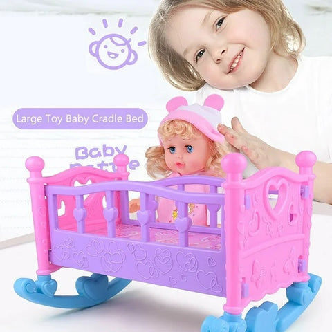 Dečija lutka s krevetom