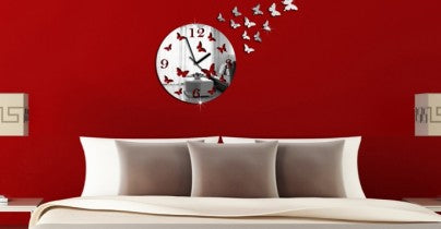 Zidni sat sa dizajnom Butterfly u boji po izboru