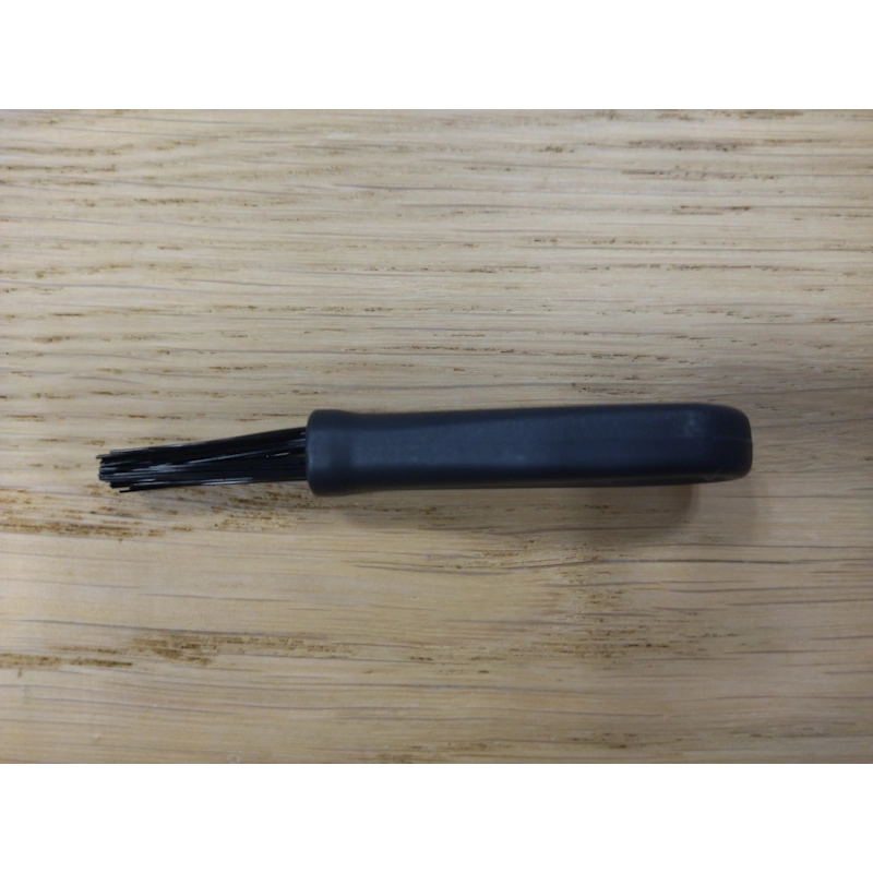 Cleaning brush