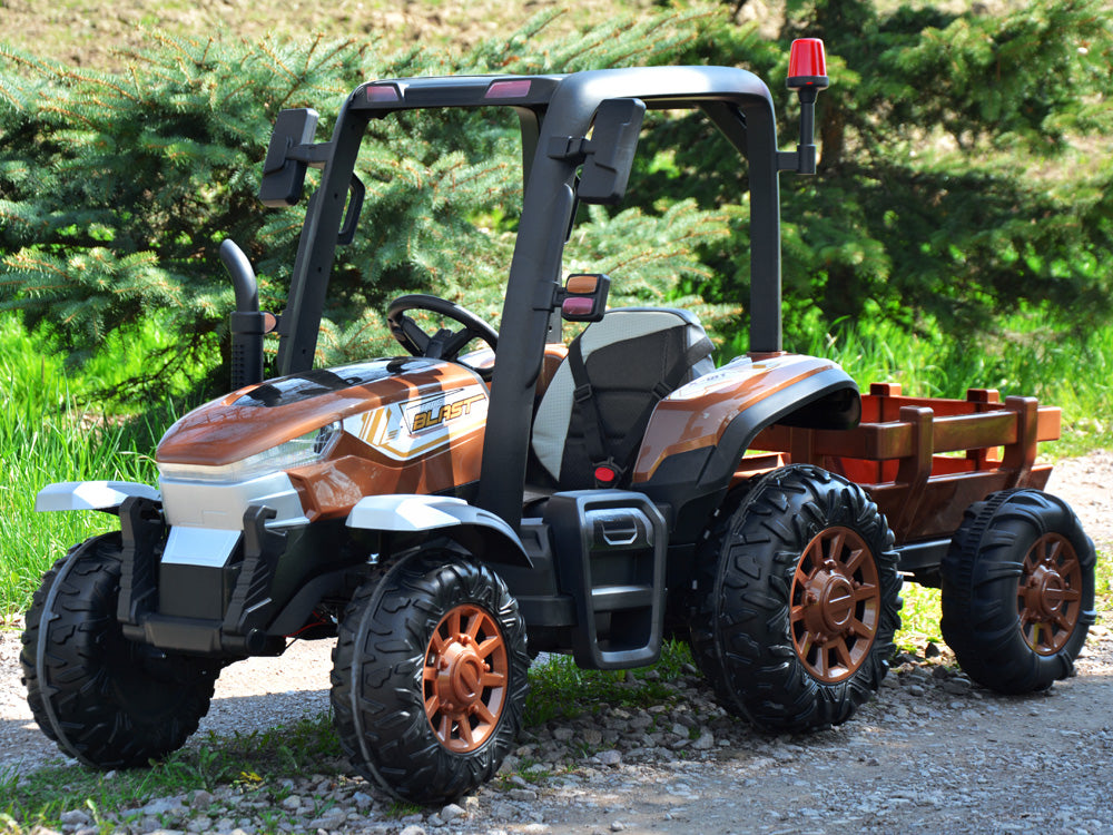 Veliki traktor s prikolicom 4×4 – smeđi