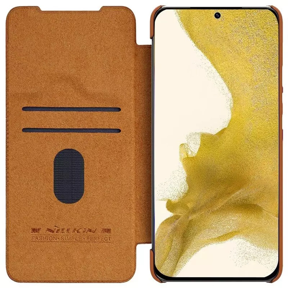 Nillkin Qin Leather Pro preklopna maska sa štitnikom za kameru za Samsung Galaxy S23 - brown