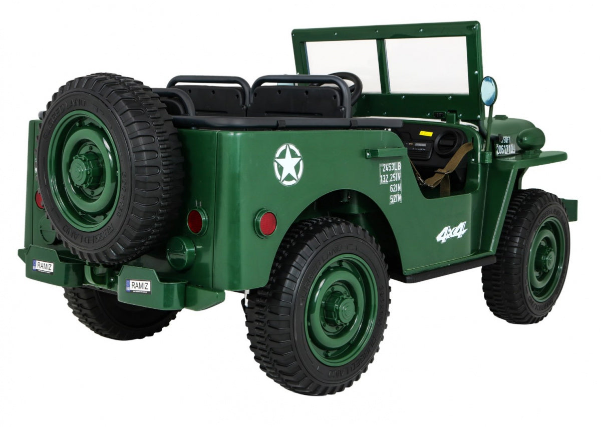 Retro Military Vehicle 4x4 Green