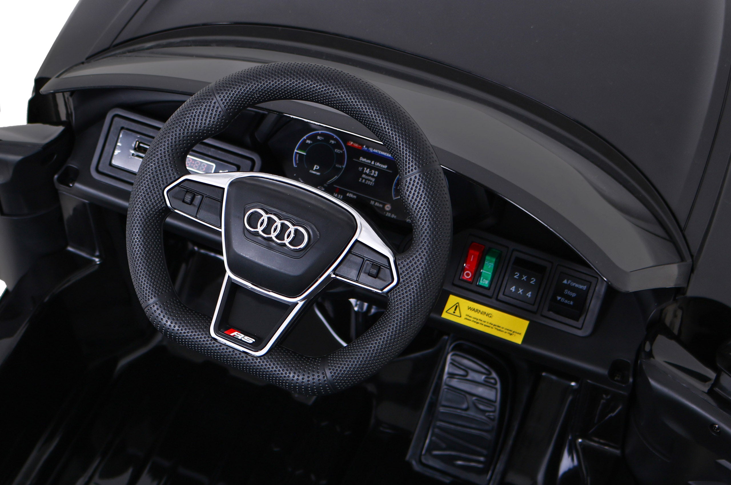 Licencirani auto na akumulator Audi RS E-Tron GT - crni