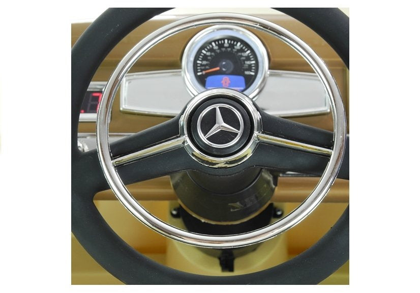 Licencirani auto na akumulator Mercedes 300S - crni/lakirani