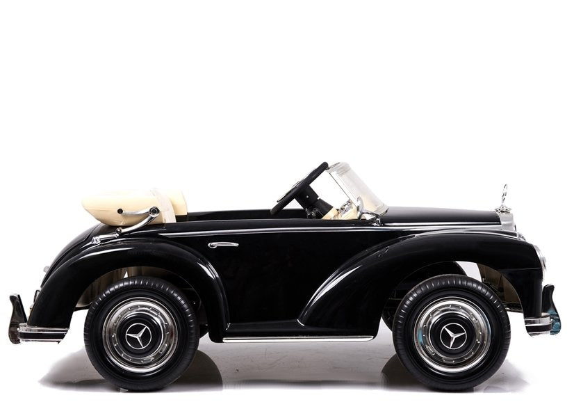 Licencirani auto na akumulator Mercedes 300S - crni/lakirani