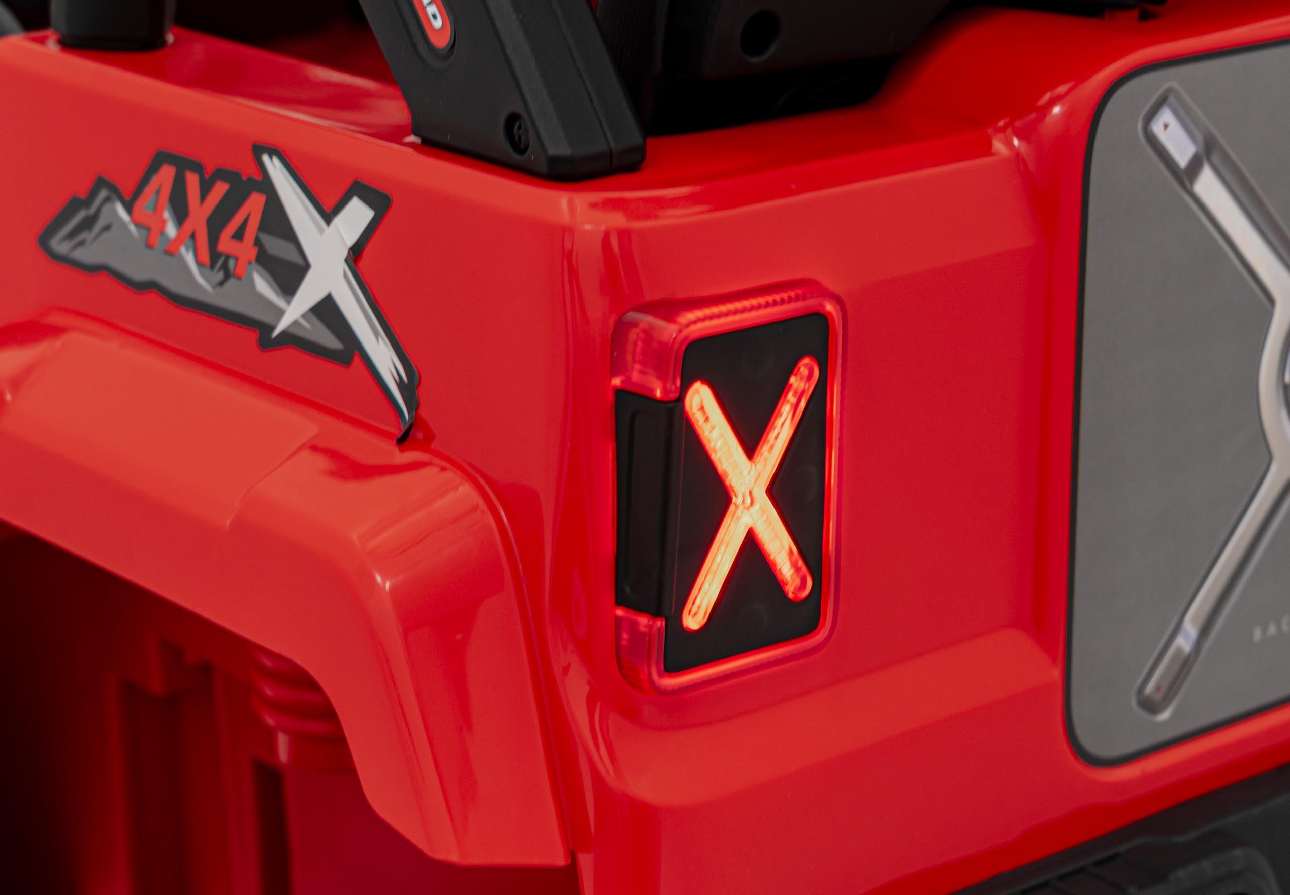 Auto na akumulator OFF ROAD Speed 4x4 - crveni