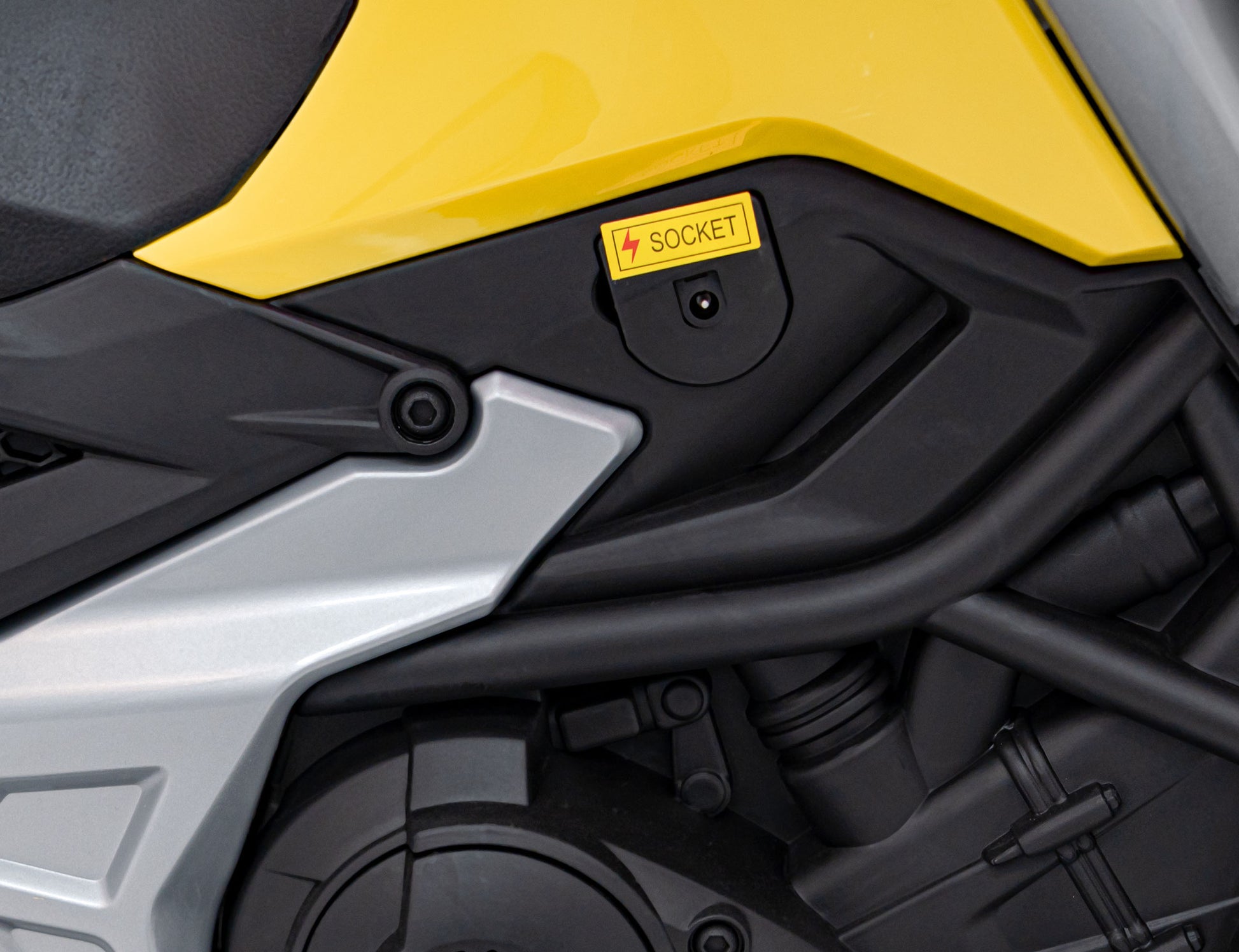 Licencirani motor na akumulator Honda NC750X - žuti