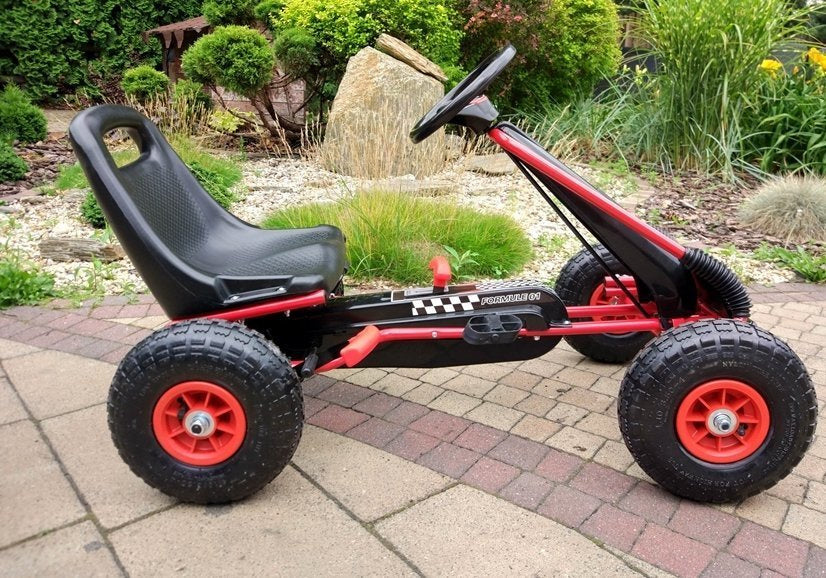 Go-Kart na pedale A-15 s pumpanim kotačima - crveni
