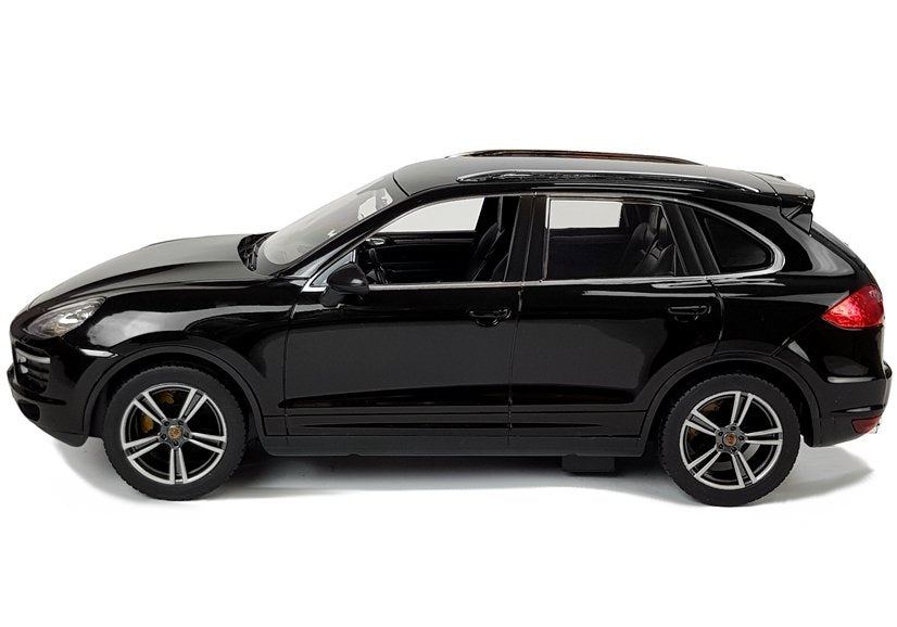 Auto na daljinsko upravljanje Porsche Cayenne Turbo Rastar 1:14- crni