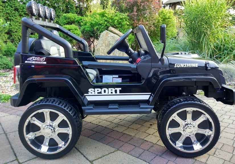 Auto na akumulator S2388 Jeep 4x4 - crni