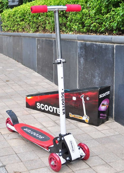 Dečiji Ride-On romobil sa 4 kotača u više boja