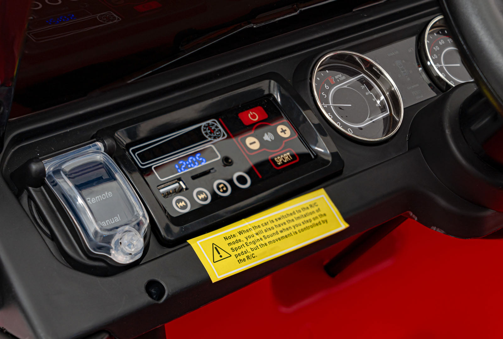 Licencirani auto na akumulator Jeep Wrangler Rubicon 4x4 - crveni