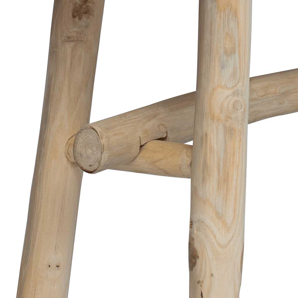 Klupa od kozje kože i Tikovine
