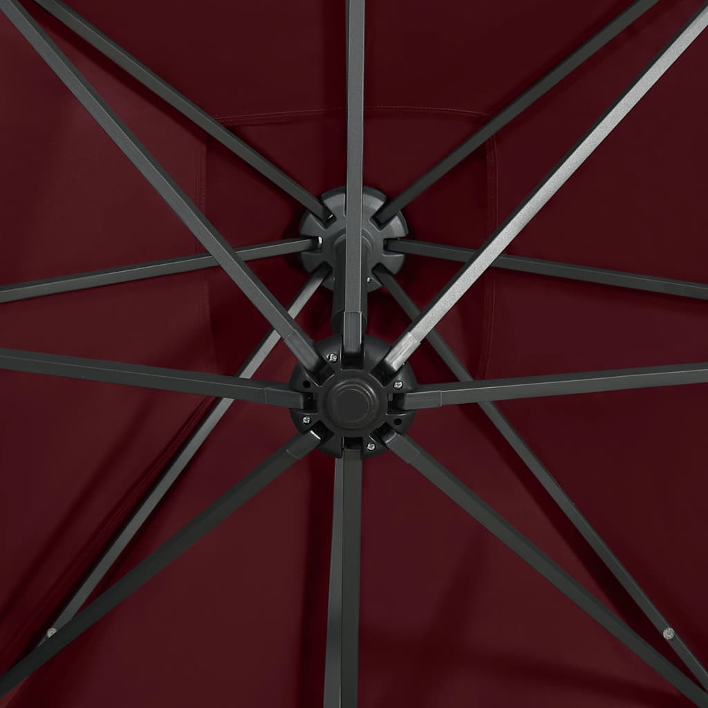 Konzolni vrtni suncobran sa stupom i LED svjetlima 250 cm bordo