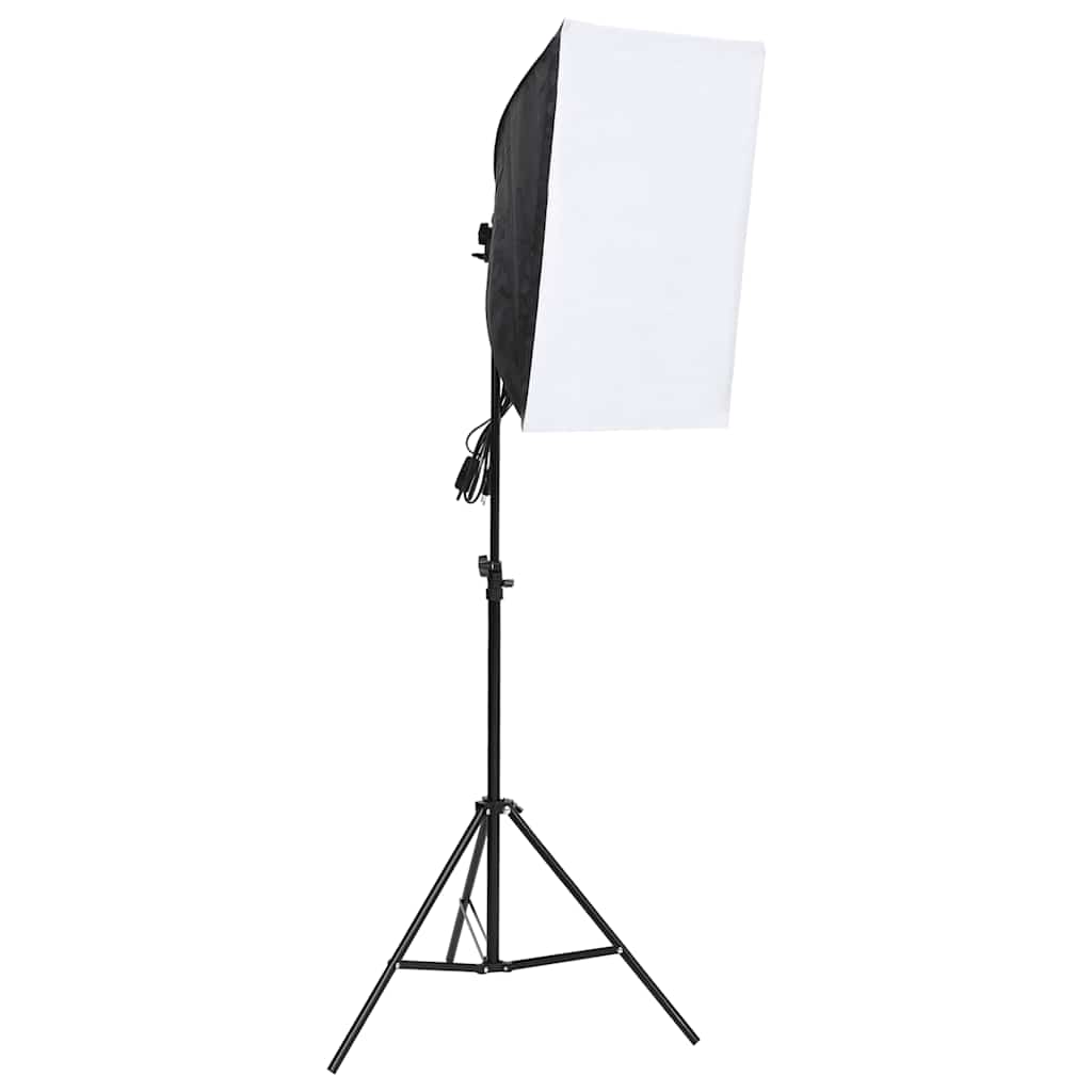 Fotografska oprema sa svjetlom softbox, pozadinom i reflektorom