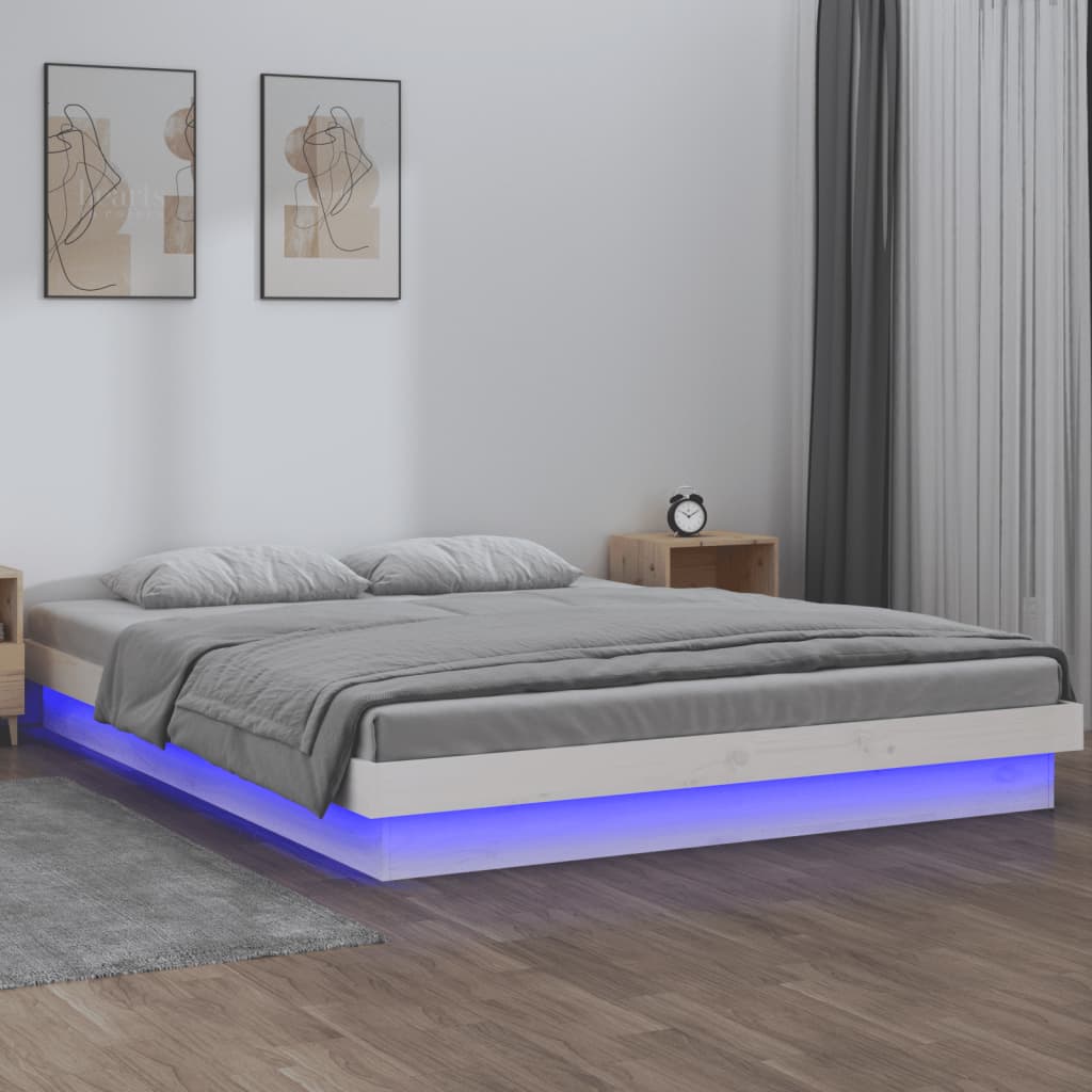LED okvir kreveta bijeli 135 x 190 cm bračni od masivnog drva