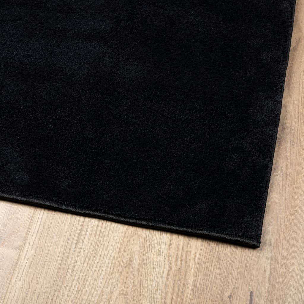 Tepih OVIEDO kratkih vlakana crni 200 x 200 cm