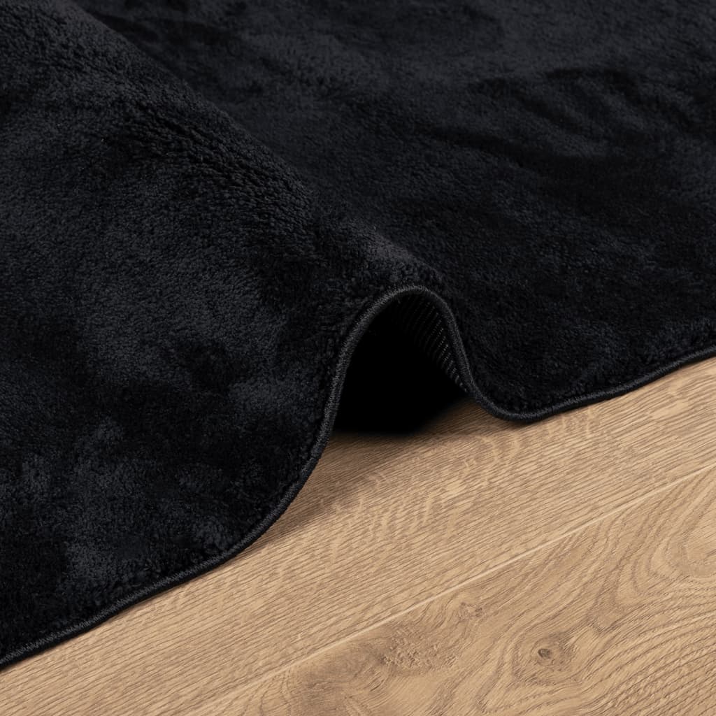 Tepih OVIEDO kratkih vlakana crni 200 x 200 cm