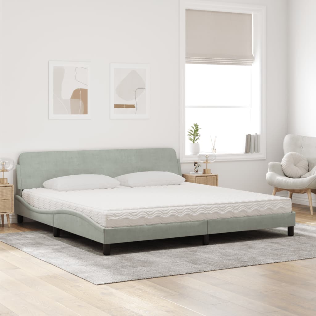 Krevet s madracem Dover svjetlosivi 200x200 cm baršunasti