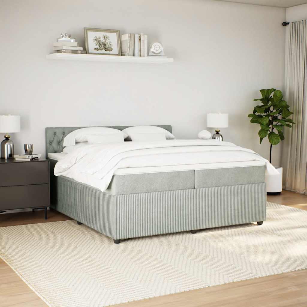 Krevet s oprugama i madracem svjetlosivi 200x200 cm baršunasti