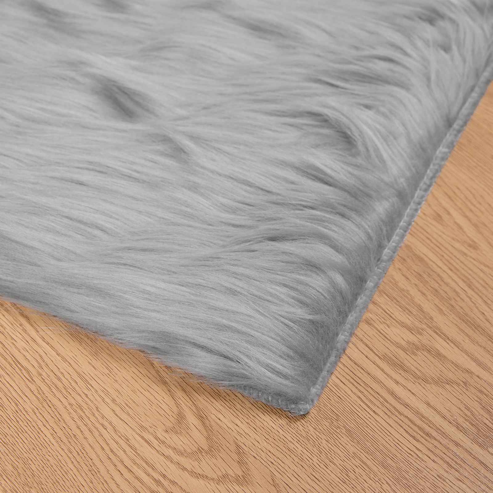 Tepih od umjetne ovčje kože TAFALLA Siva 240 x 240 cm Poliester