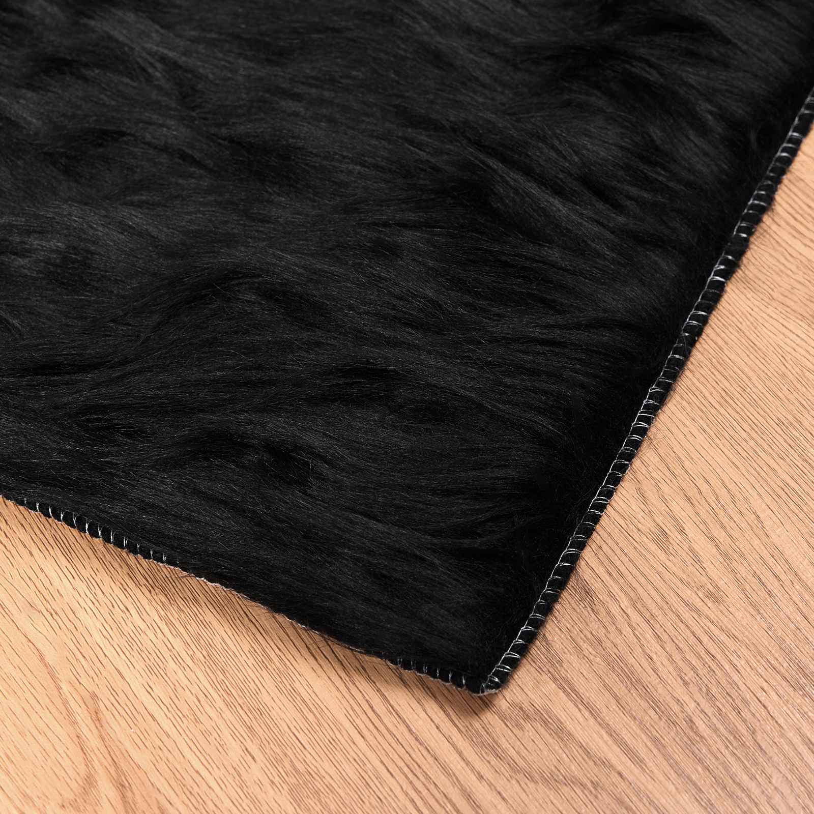 Tepih od umjetne ovčje kože TAFALLA Crna 120 x 170 cm Poliester