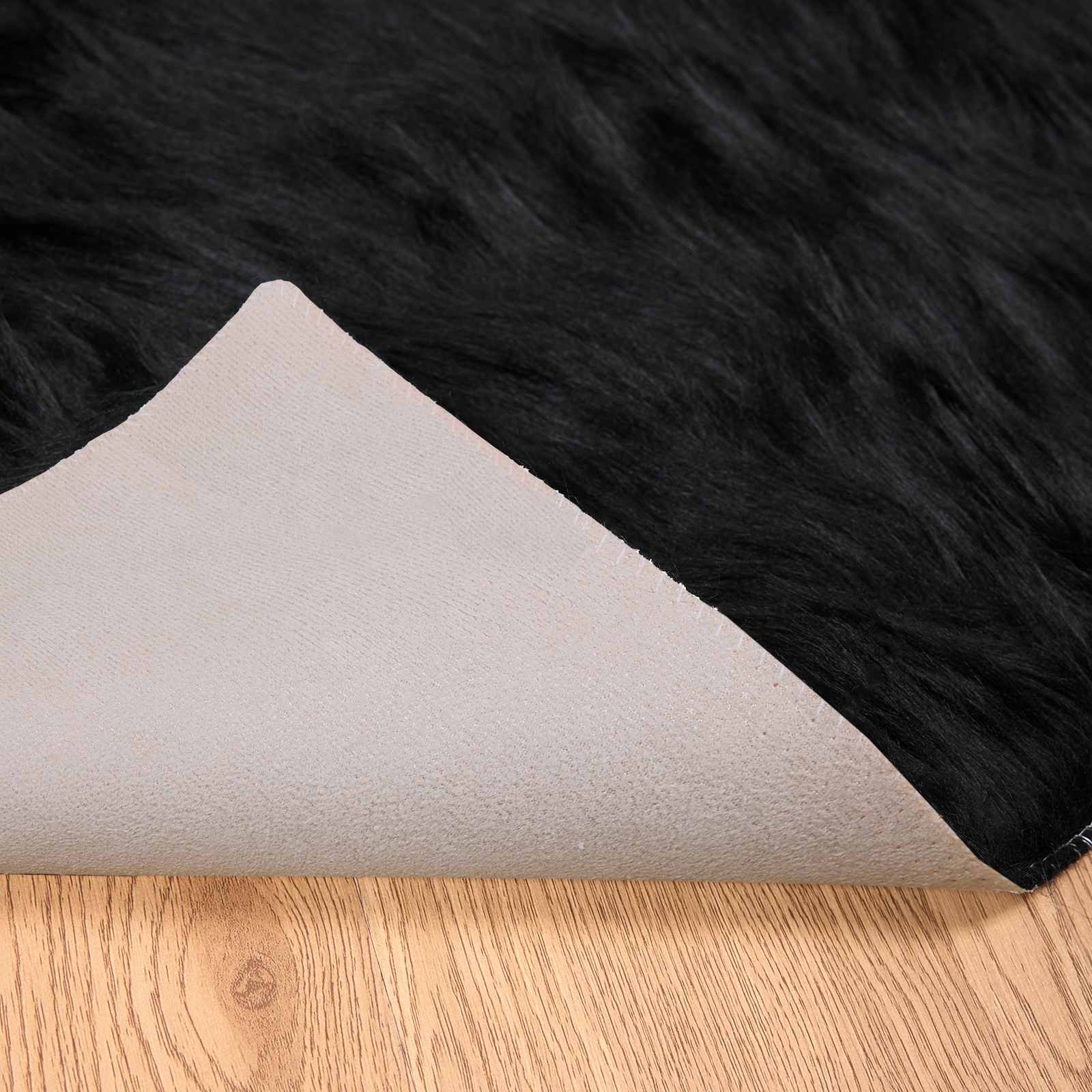 Tepih od umjetne ovčje kože TAFALLA Crna 140 x 200 cm Poliester