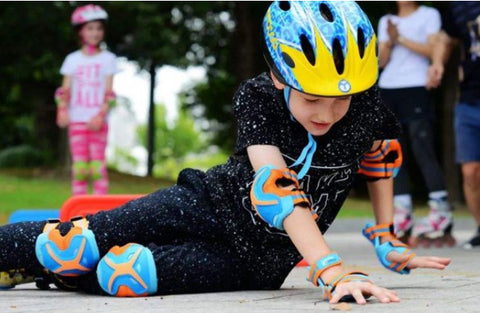 Dečji set štitnika s kacigom - za vožnju bickle, romobila ili rola, u boji po izboru