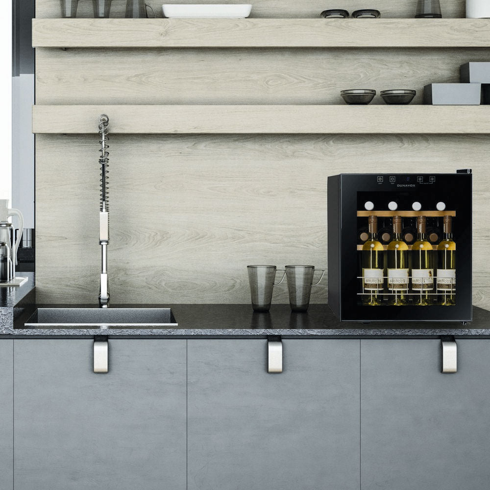 Hladnjak za vino Dunavox DXFH-16.46