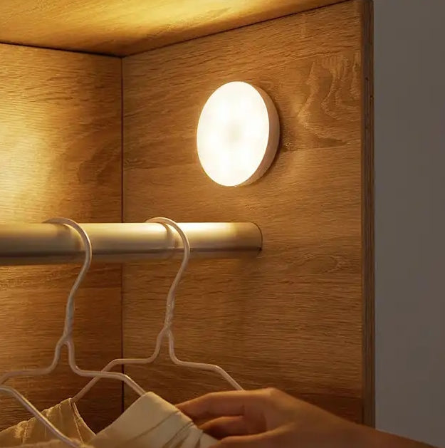 Punjiva USB lampa sa senzorom pokreta